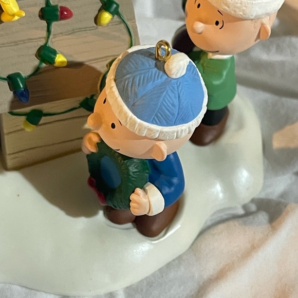 Hallmark Keepsake Ornament-Woodstock On Doghouse Snoopy Peanuts - Picture 13 of 13